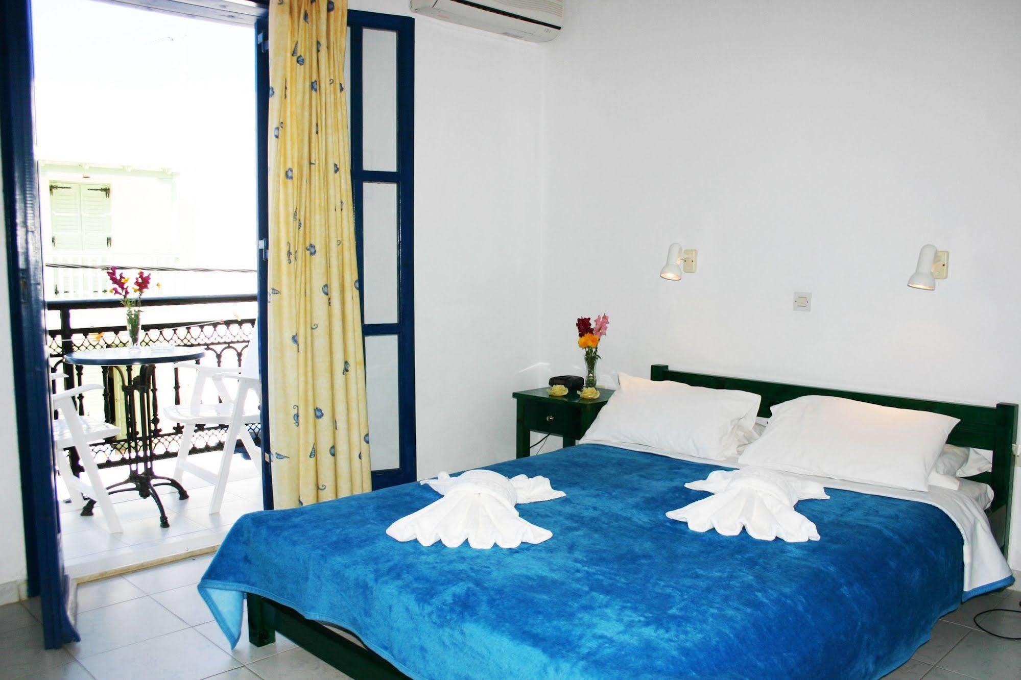 Ikaros Studios & Apartments Naxos City Extérieur photo