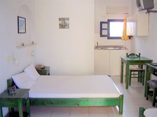 Ikaros Studios & Apartments Naxos City Extérieur photo